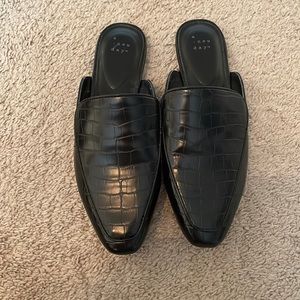 Slide on mules brand new never worn
